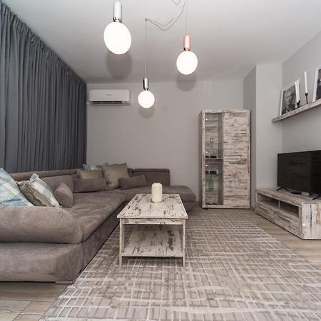 Fashionable 1Bd Flat In The Centre Of Plovdiv Apartment Ngoại thất bức ảnh